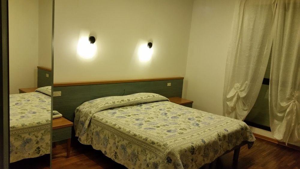Le Colombelle Hotel Sant'Angelo  Bagian luar foto