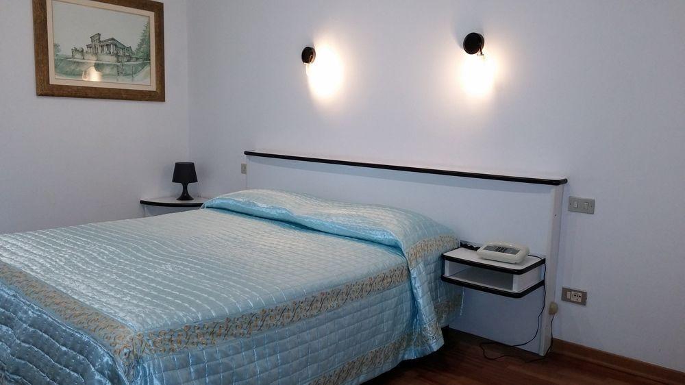 Le Colombelle Hotel Sant'Angelo  Bagian luar foto