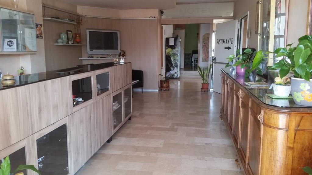 Le Colombelle Hotel Sant'Angelo  Bagian luar foto