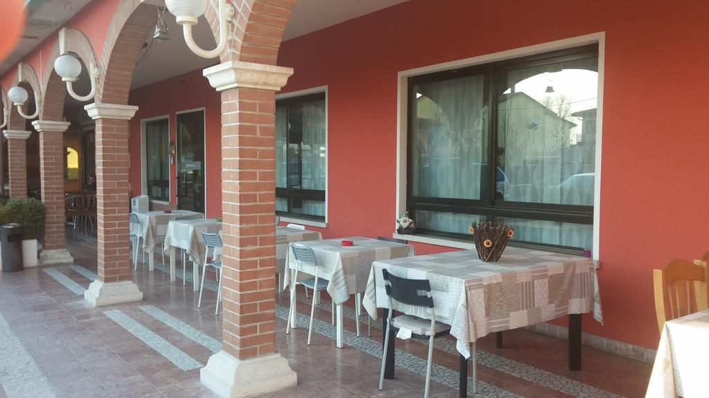 Le Colombelle Hotel Sant'Angelo  Bagian luar foto